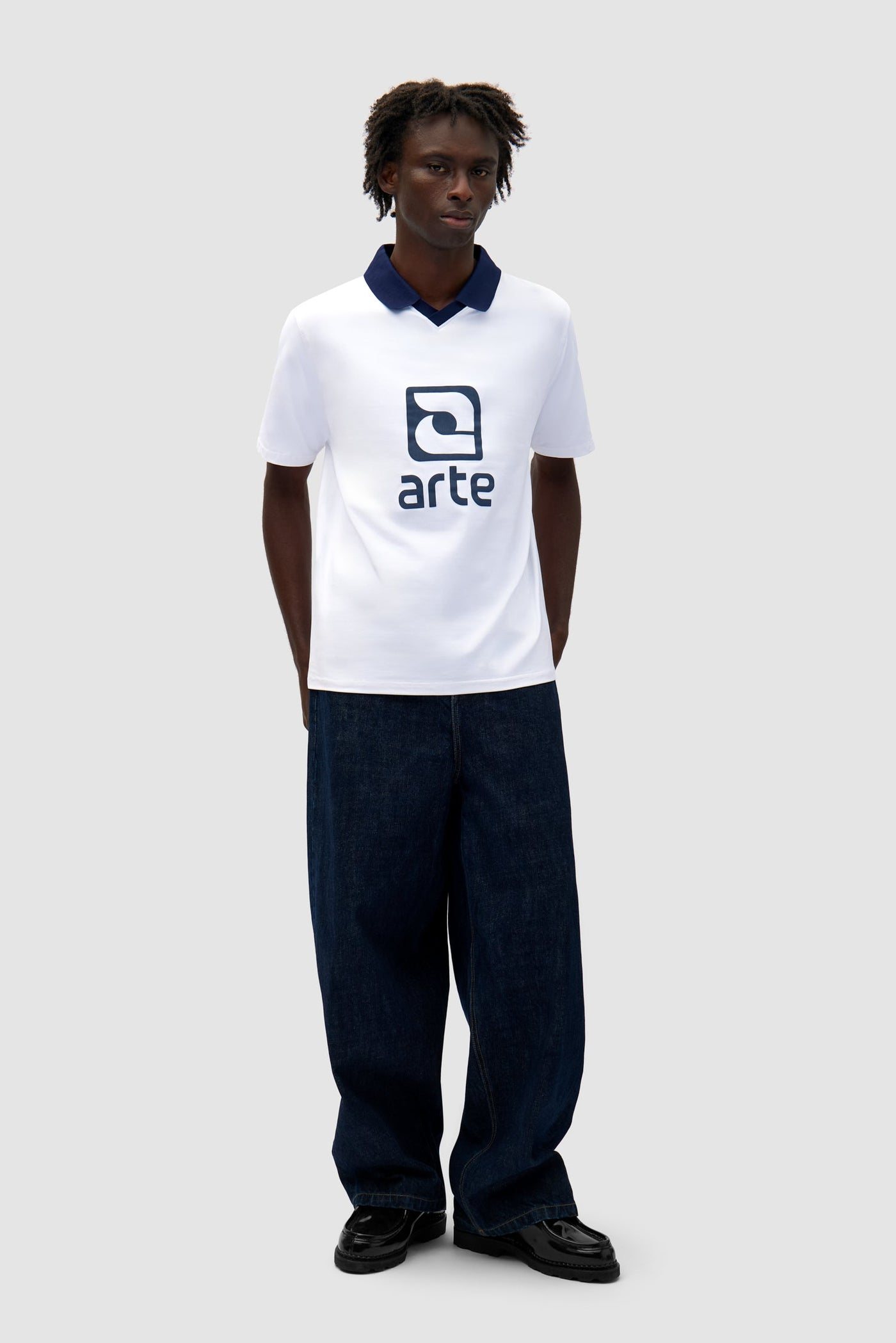 Logo Collar T-shirt - White/Navy